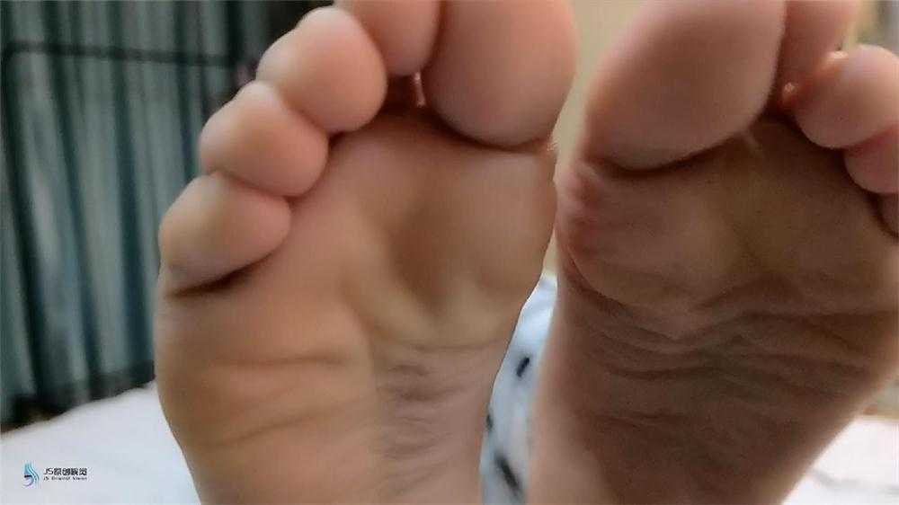 204135jd6w28y3067yydd8