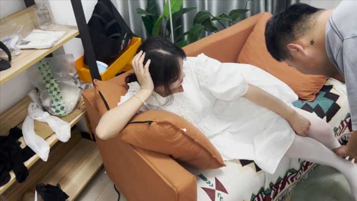 第五风格-00后鲨鱼酱被勒晕天脚