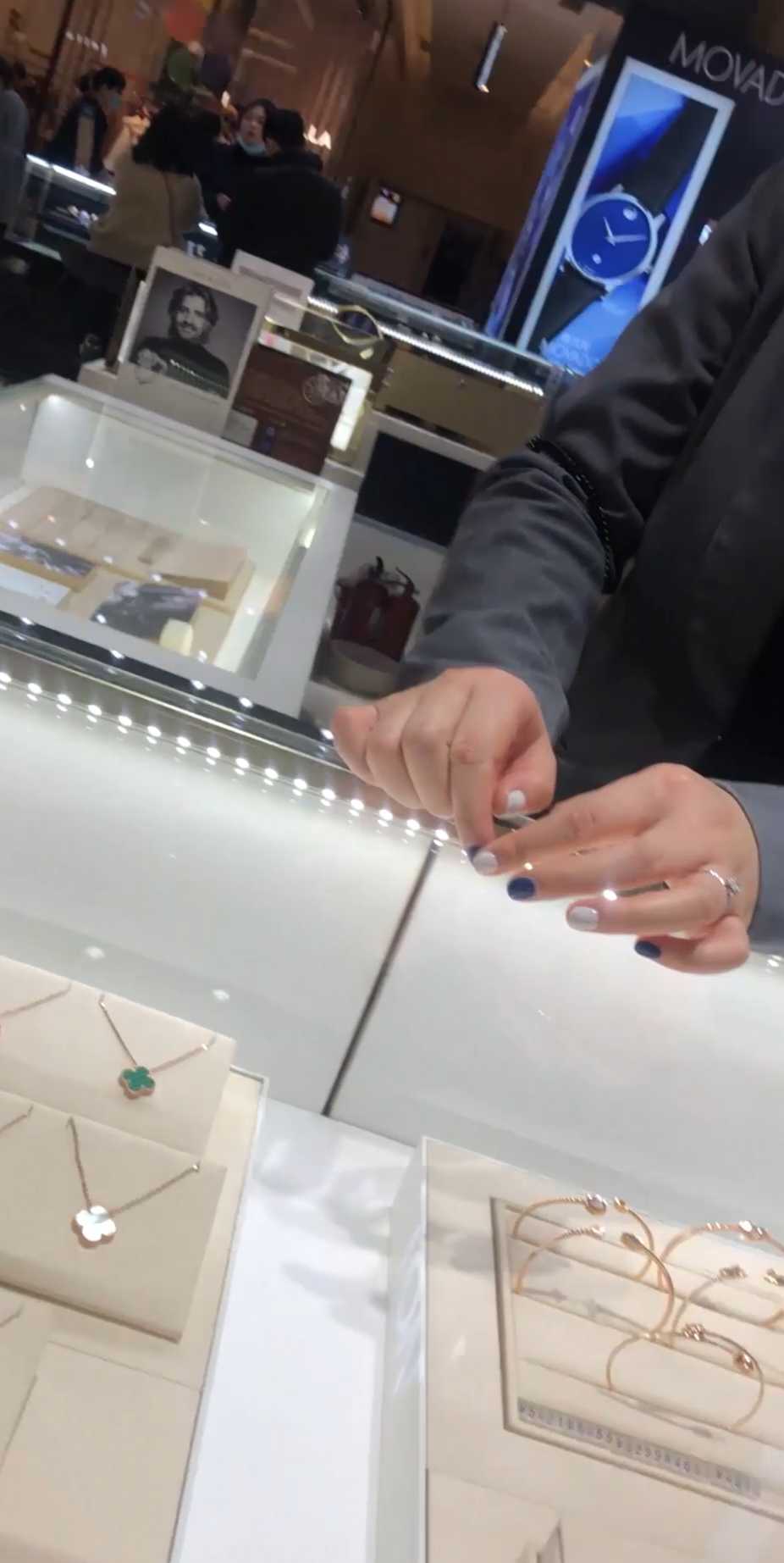 143212z1fdv228f7w9k01z