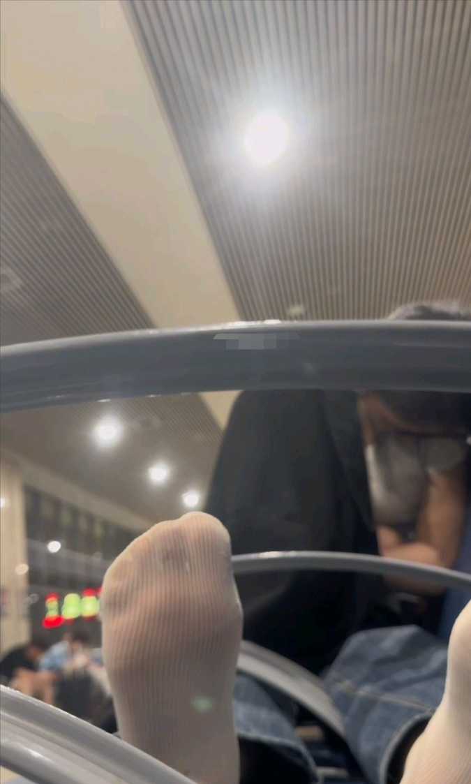 173235dzy2h371lotkocoe