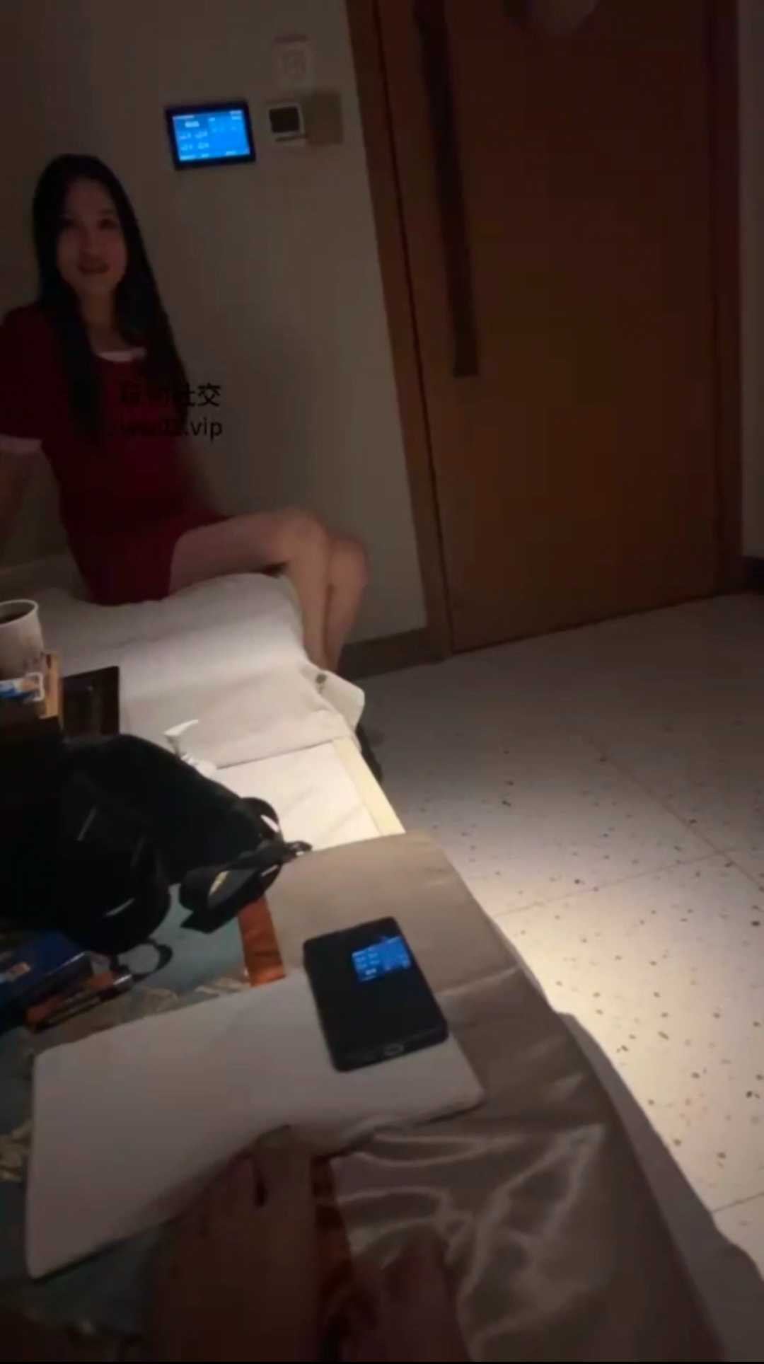 刘二G-狂天美艳技师黑丝脚