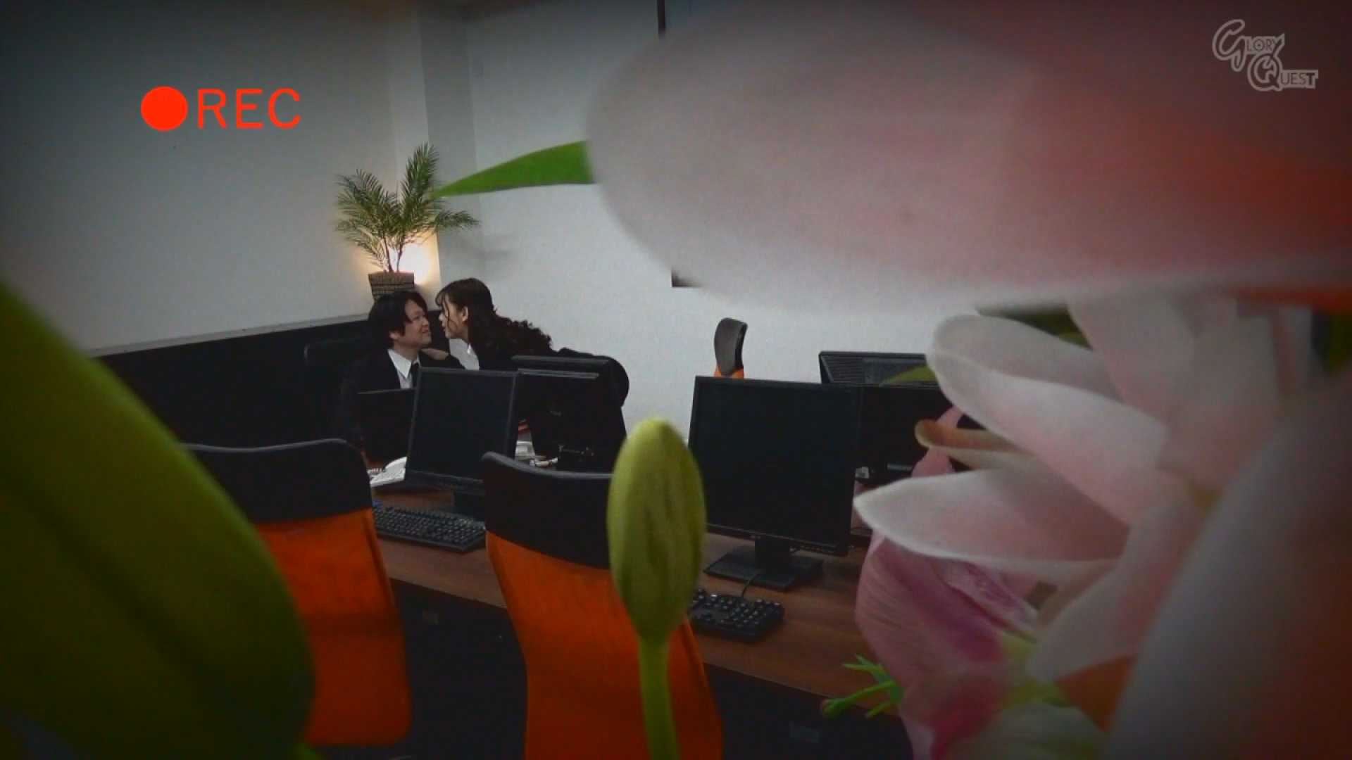 女生公司偷情被领导发现，以开除要挟天丝袜脚