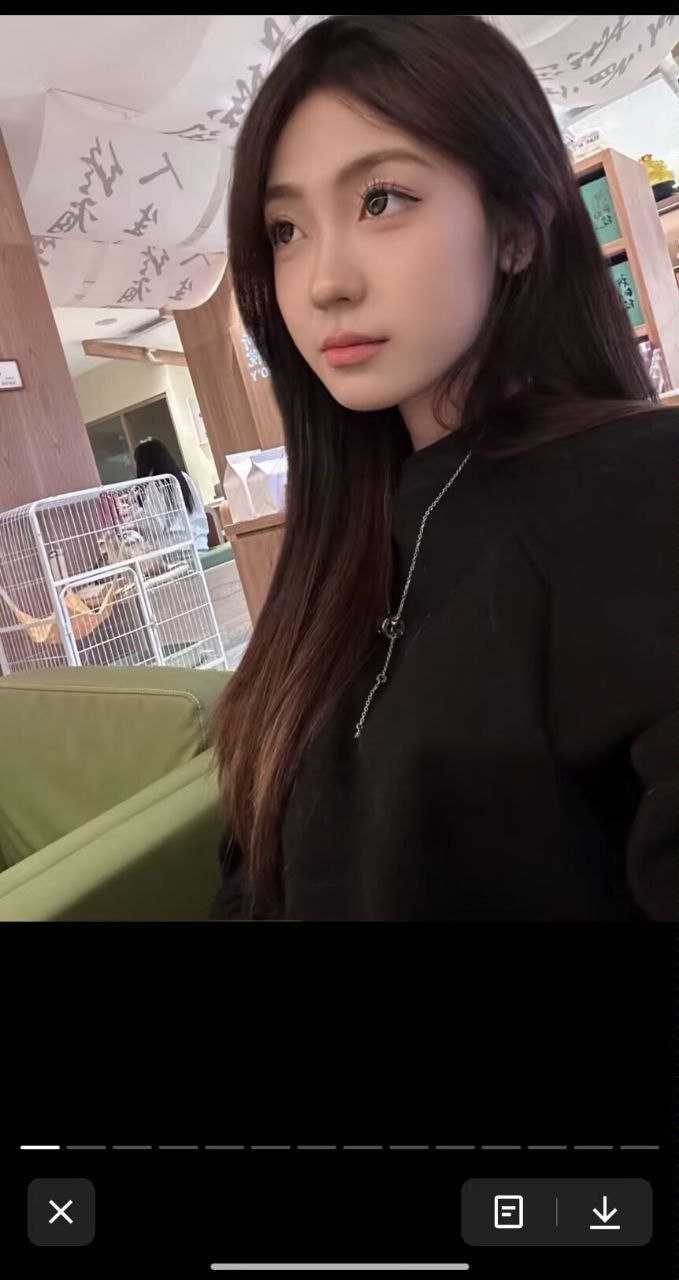 套路女大学生展示脚底