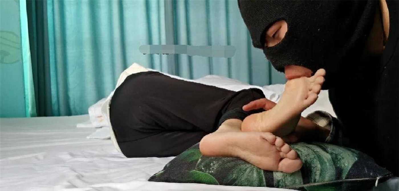 201818b9roy2yyiiox3b9y