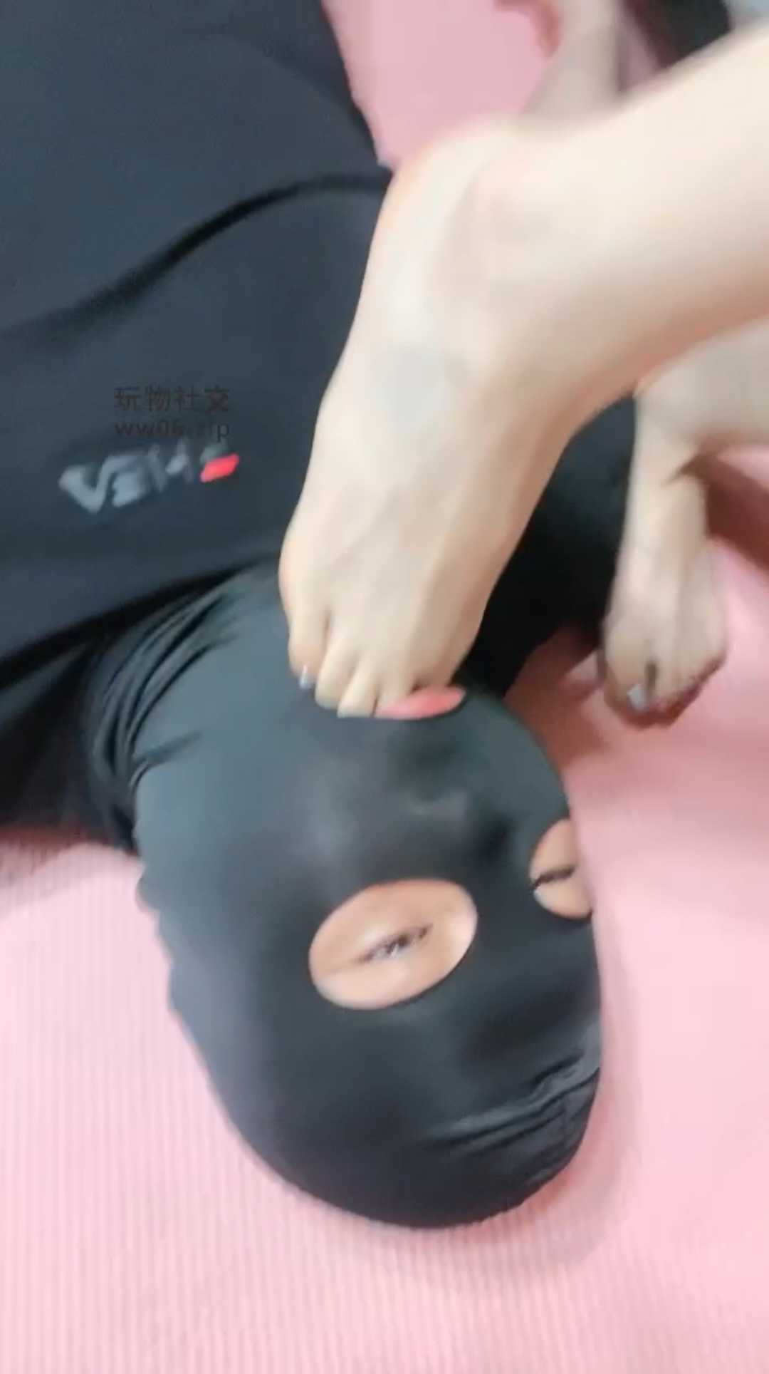 122049lvc570pc7jxvz8p0