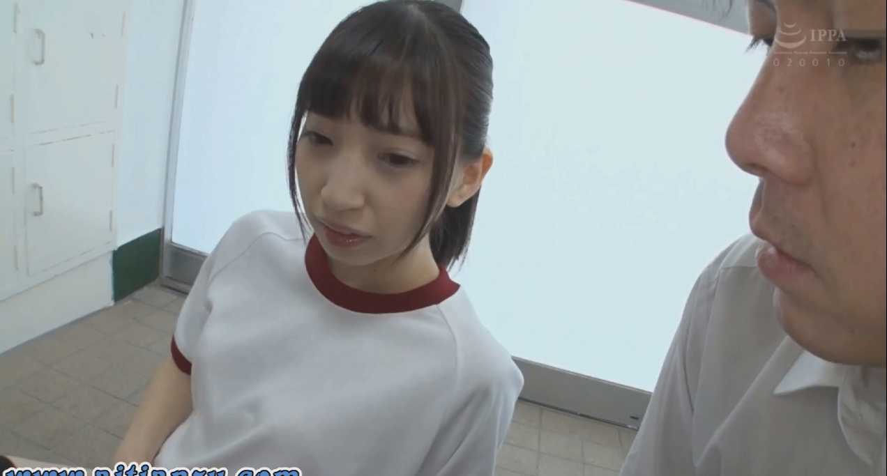 日本小妹妹黑丝脚被天到乱叫