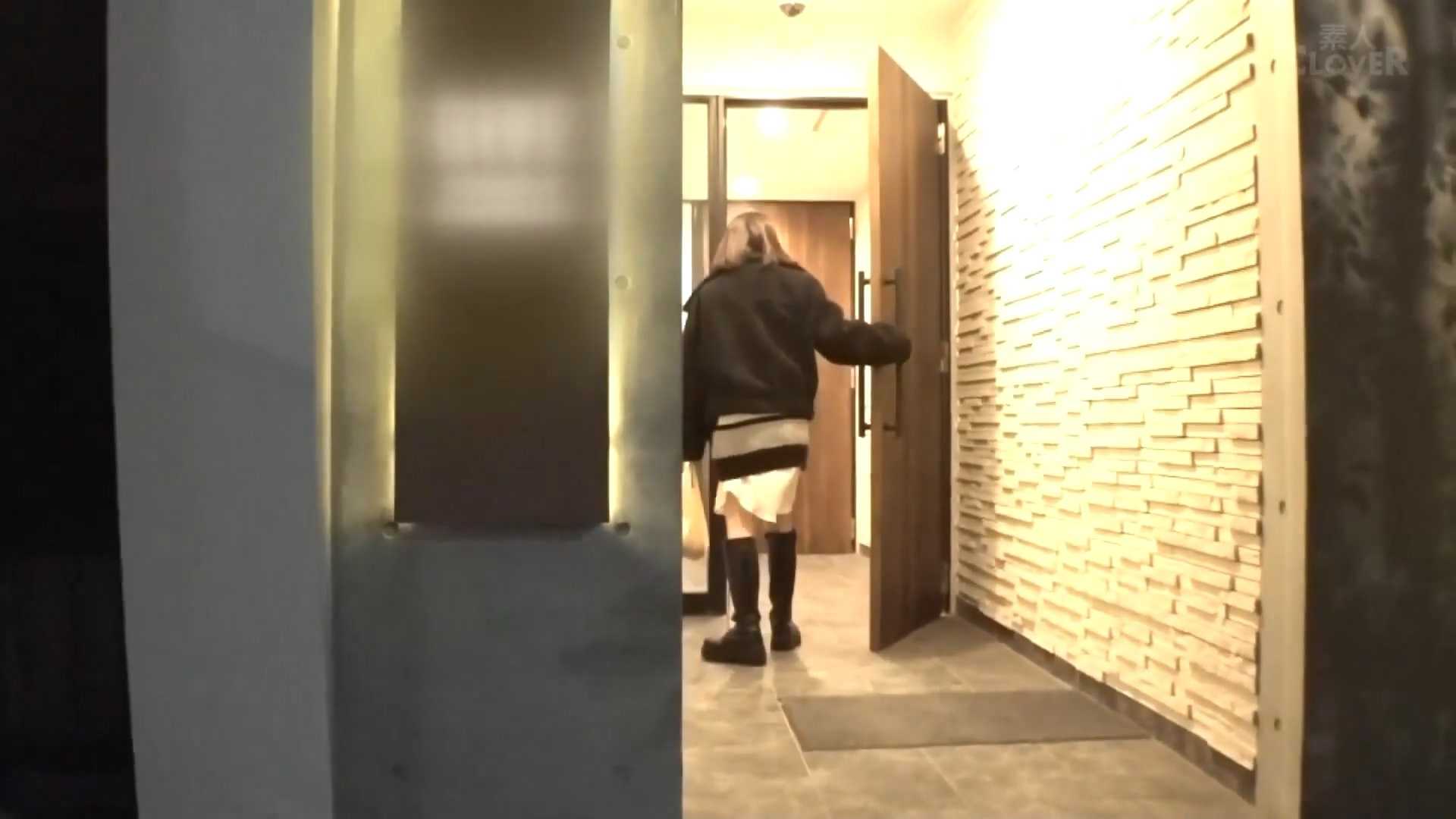 俩男子尾随妙龄女子深夜入室天脚