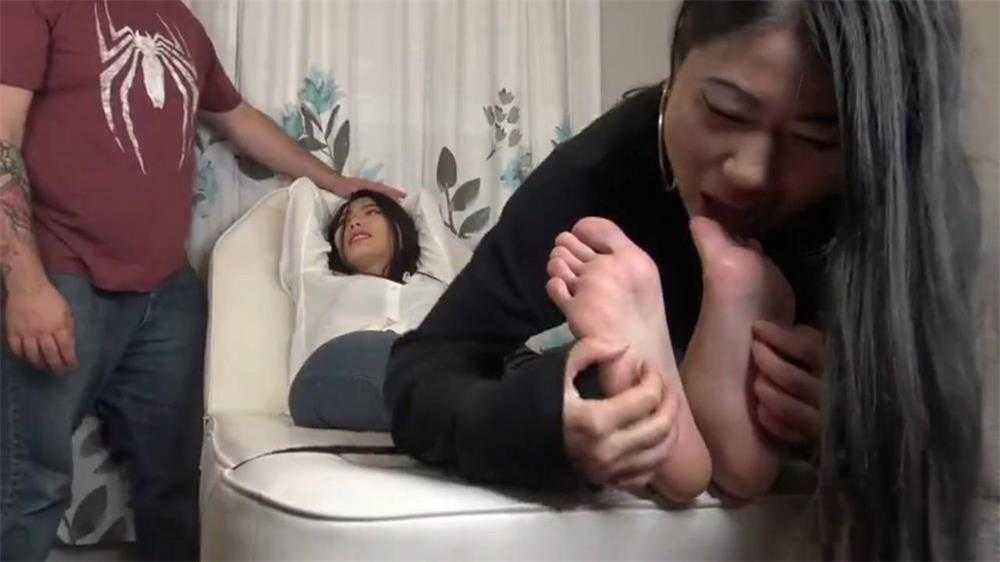 004929s3e111ft48f88qt1