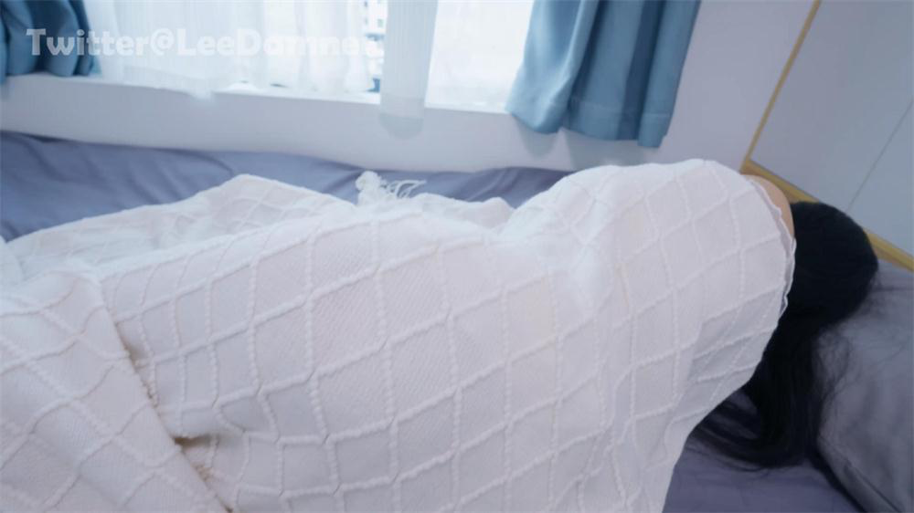 玩弄女室友的丝足