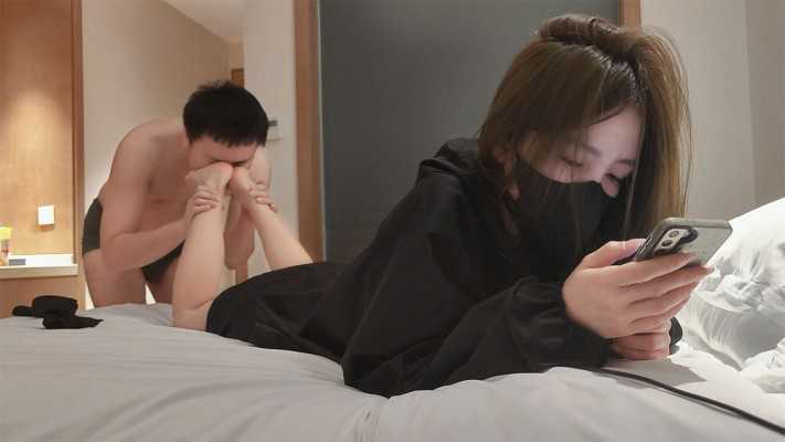 红颜榜—幽梦玉足踩脸恋足