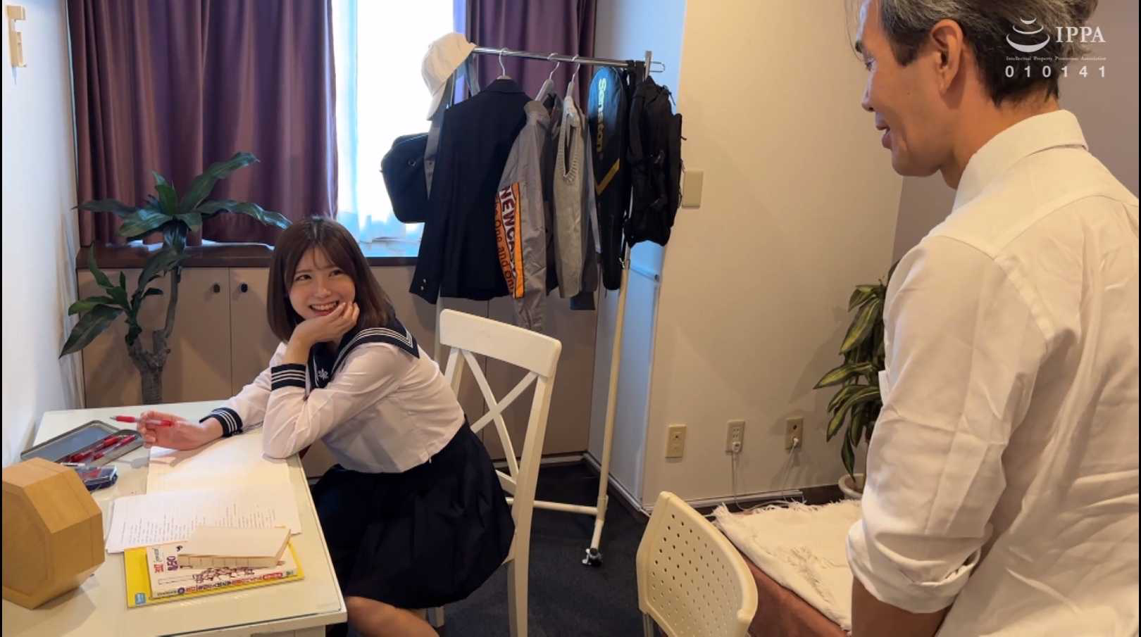 女学生引诱家教老师tian裸足