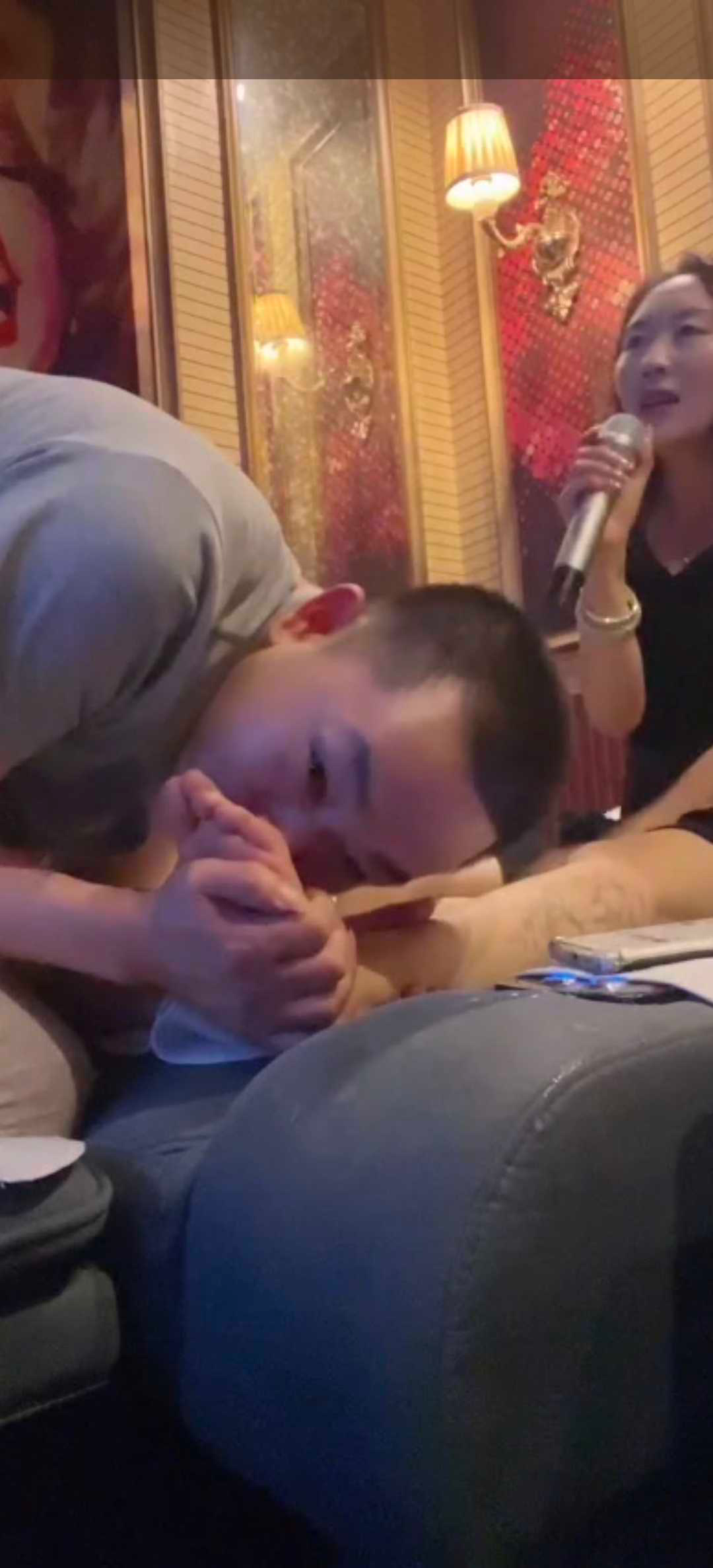 花钱tian技师裸足