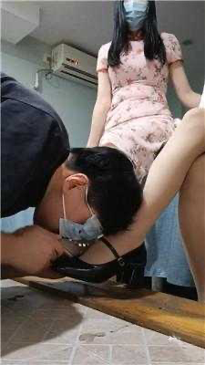 梵高—品尝深圳养生馆老板和美女员工丝足