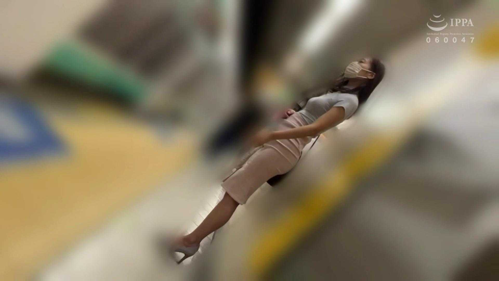 暗黑王子—跟踪下班的ol  放倒闻tian裸足