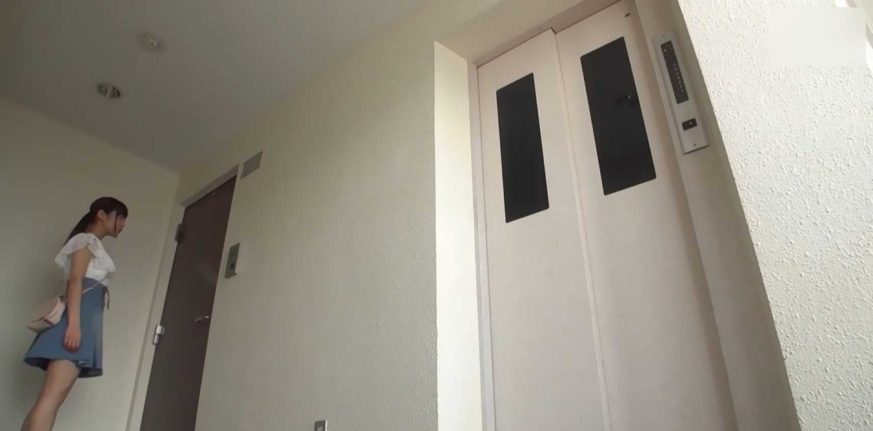 新认识的妹子被邀请来玩脚