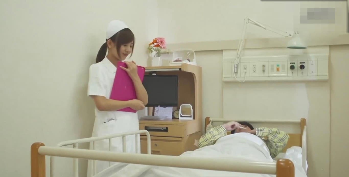 女护士值夜班被病人弄晕tian脚