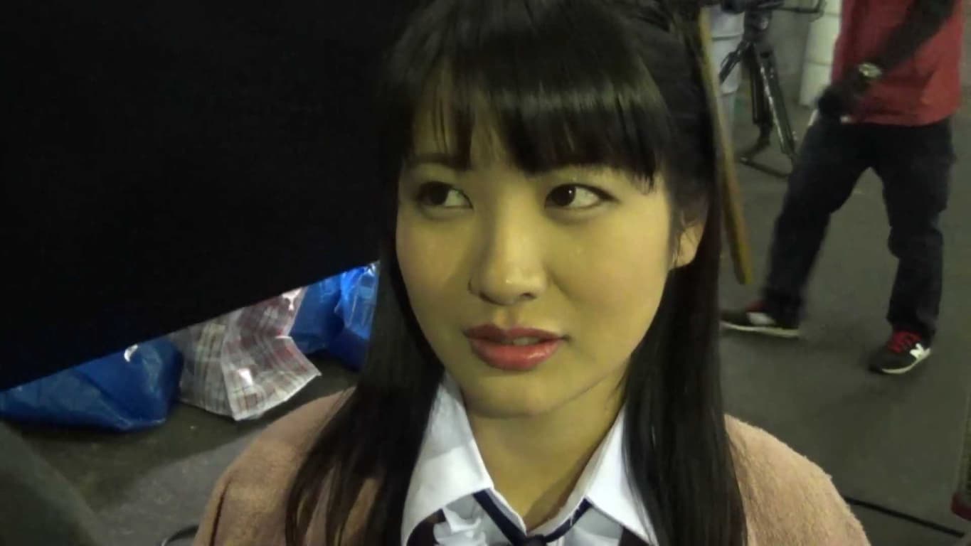 美少女战士战败后被反派抓住tian脚底