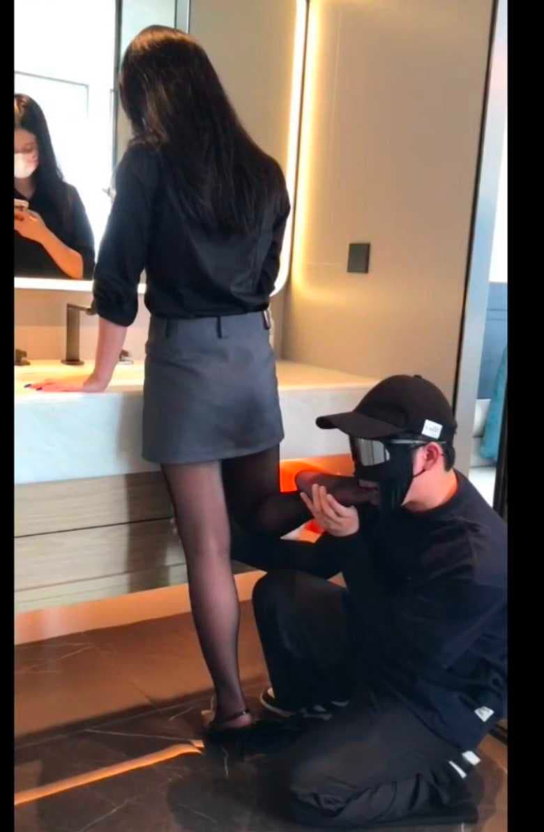 素人美女约tian足合理